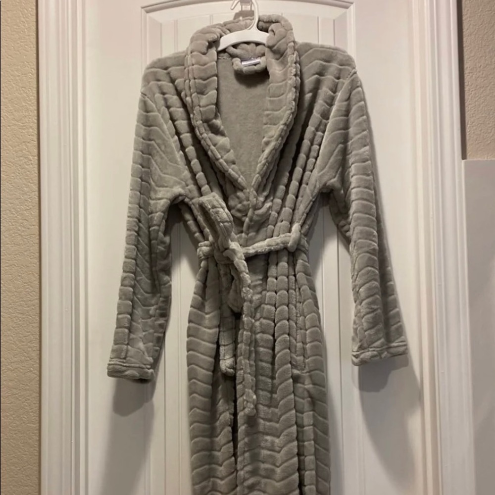 Wayland Robe